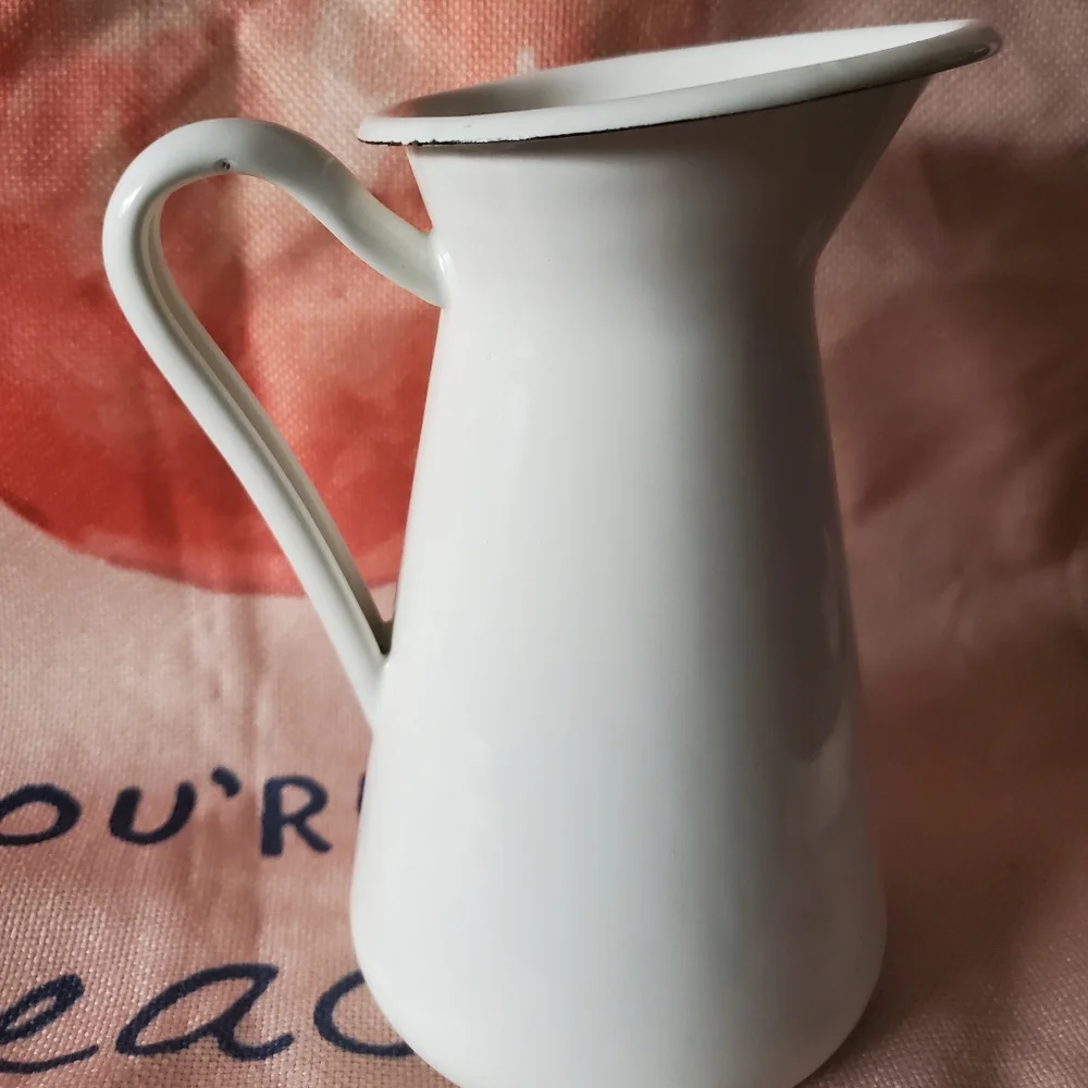 Enamel cream milk Pitcher